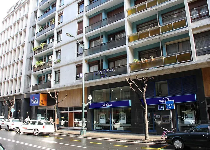 Central בית הארחה